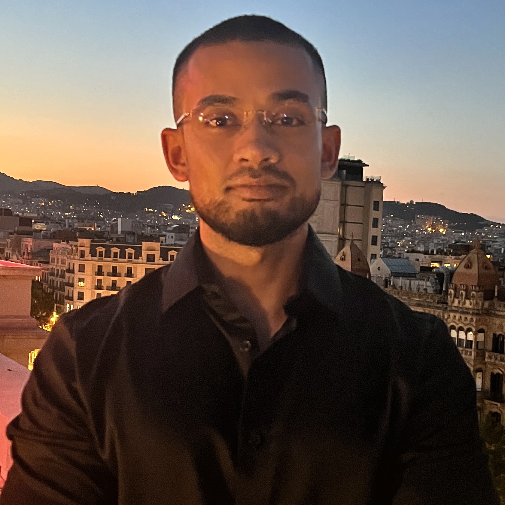 Ram Maheshwari Logo Image